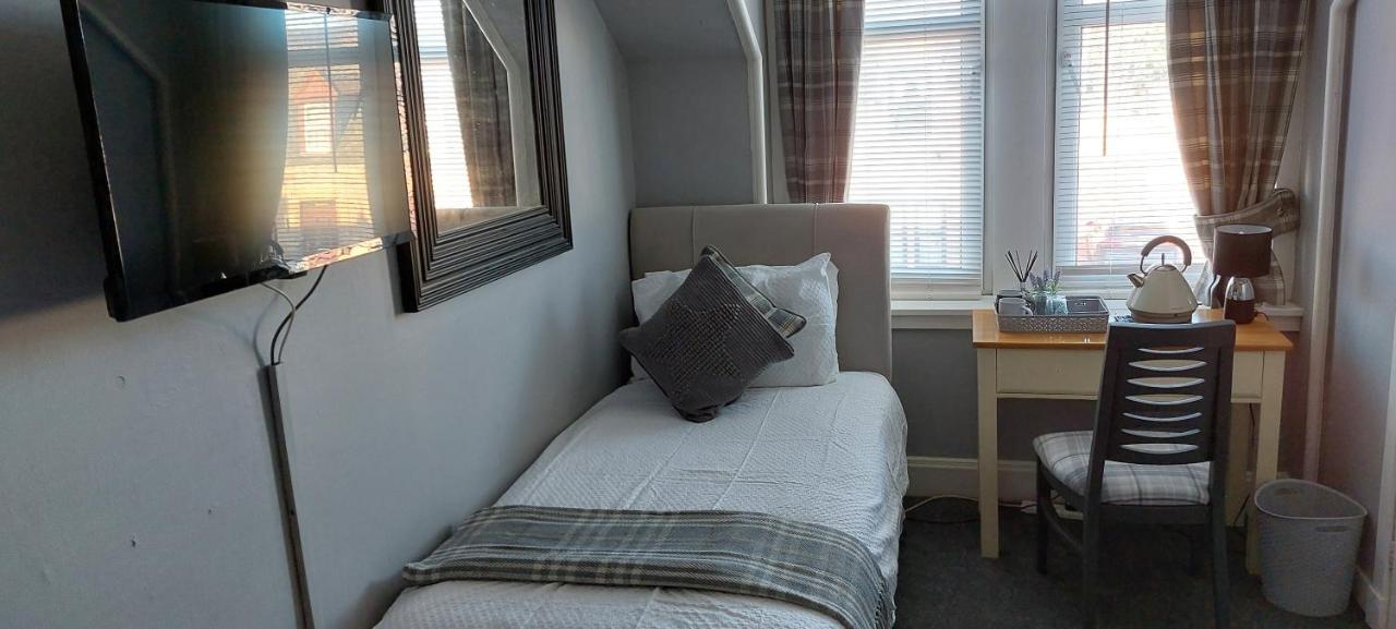 Riverbank Guesthouse 인버네스 외부 사진